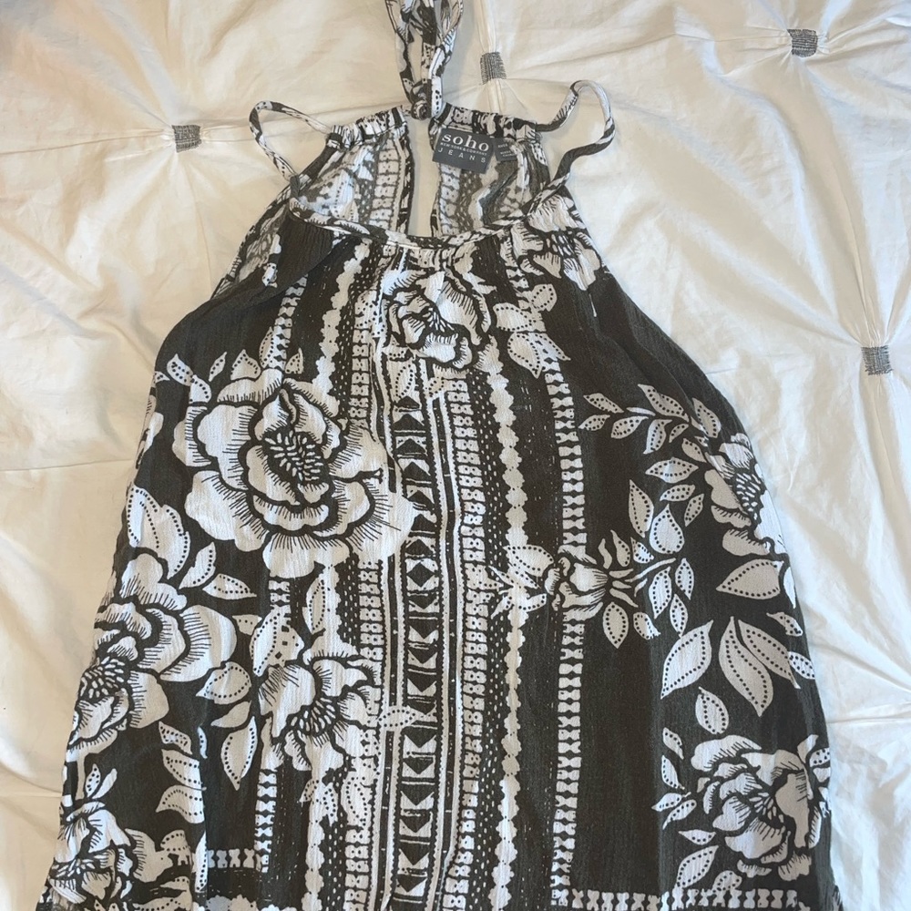 Floral tank top from New York & Comany. Size small